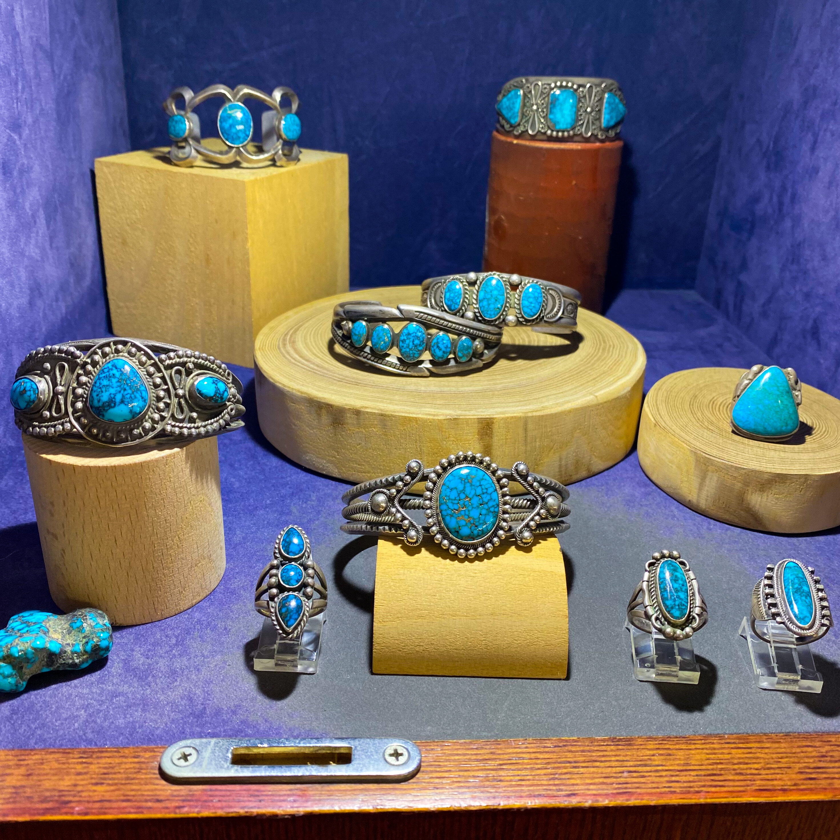 バーニーズニューヨーク　ターコイズブレスレット POP UP STORE: SKYSTONE TRADING in GINZA! | BARNEYS NEW YORK